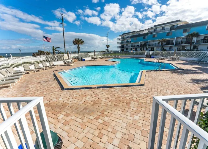 Lovely 2 Bedroom Beachfront Condo