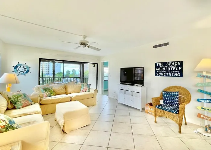 End Unit Steps From Beach Access W/ No Crazy Beach Prices