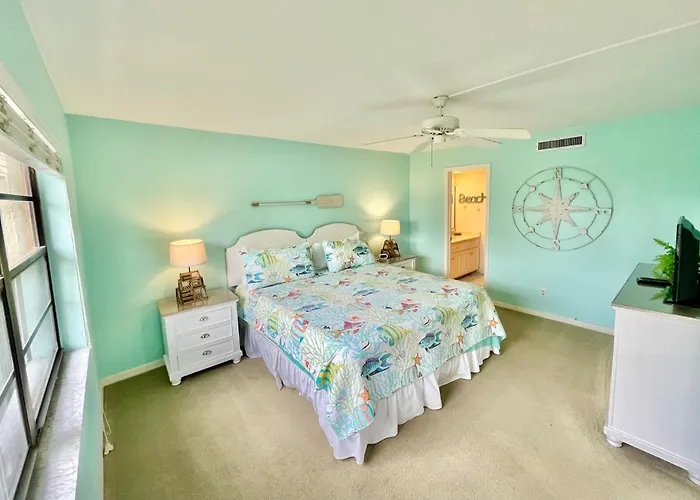 End Unit Steps From Beach Access W/ No Crazy Beach Prices