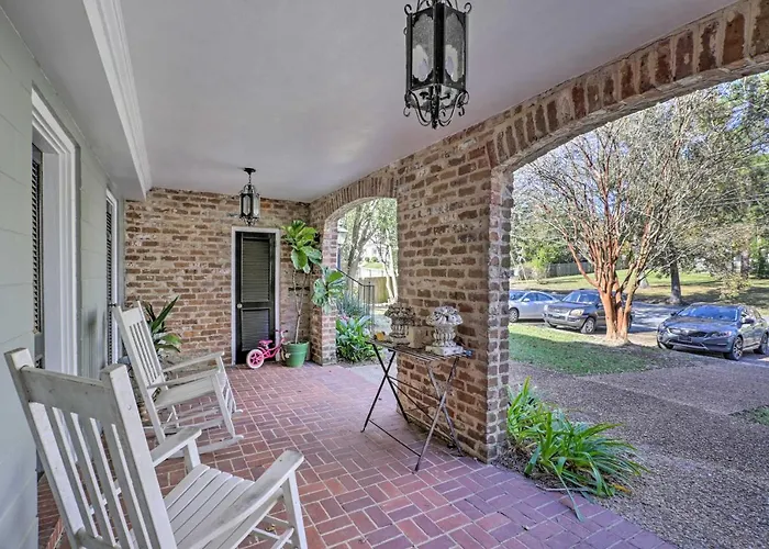 Walk To Broad St: Central Thomasville Condo