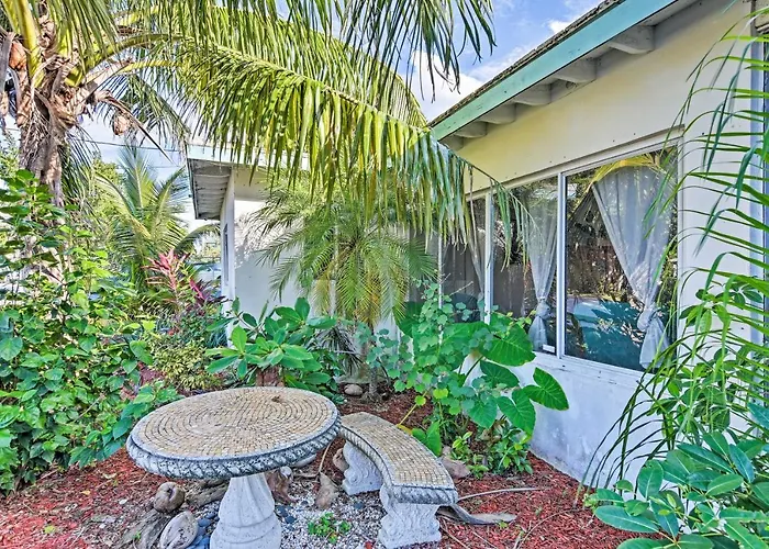 1 Block To Deerfield Beach: Studio W/ Fire Pit!