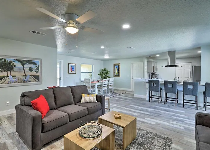 Pet-Friendly Merritt Island Home W/ Heated Pool