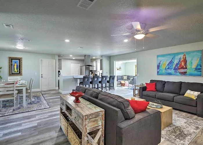 Pet-Friendly Merritt Island Home W/ Heated Pool