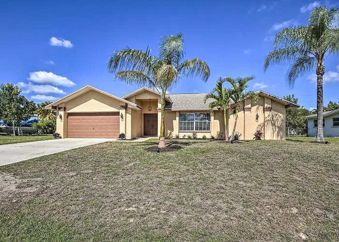 Breezy Cape Coral Oasis, Covered Lanai & Bbq