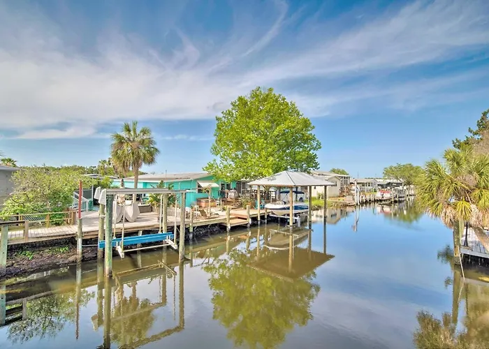 Remodeled Retreat On Homosassa River Canal!