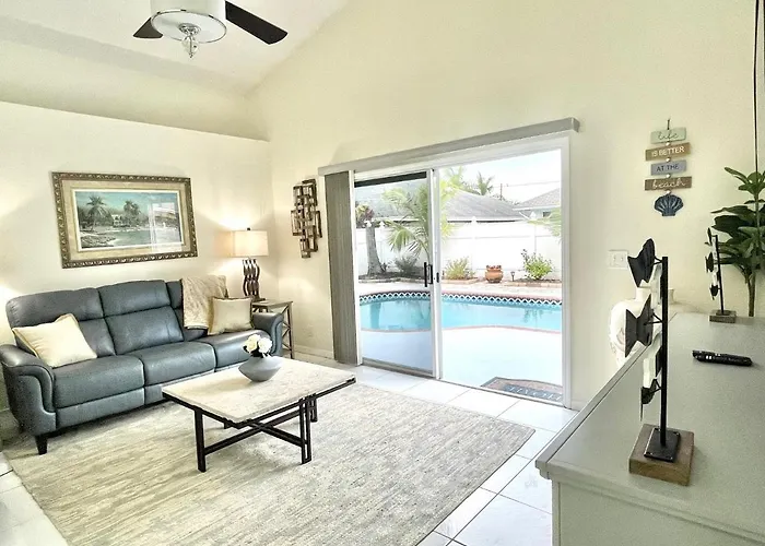 Perfect Jupiter Vacation House With Private Pool
