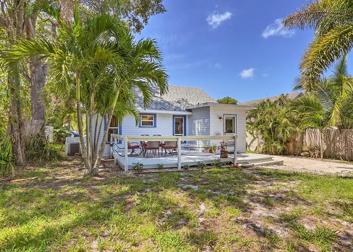 Lovely Cottage Near Downtown Stuart & Beaches