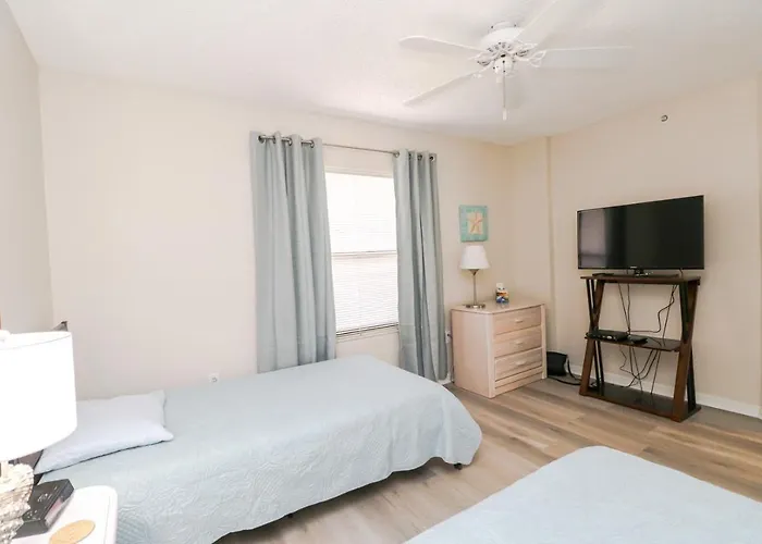 Ocean Village Club L23