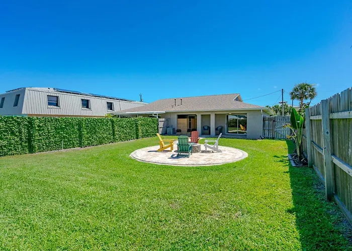 Dog Friendly Home Wprivate Fenced Yard, Garage & Fire Pit Steps To The Beach!