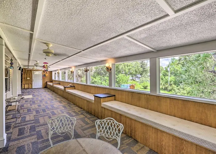 Bright Steinhatchee Home: Proximity To Ocean!