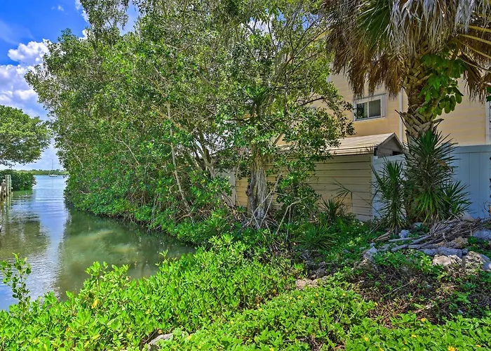 Elegant Venice Home W/ View - Walk To Beach!
