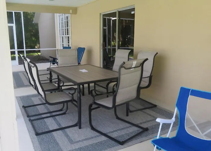 Luxury 3-Bedroom Home Near Beaches With Pool
