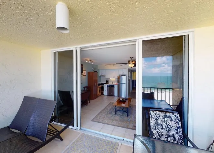 Beachfront Living At The Apollo I On-Site Sunset Grille Tiki/Restaurant