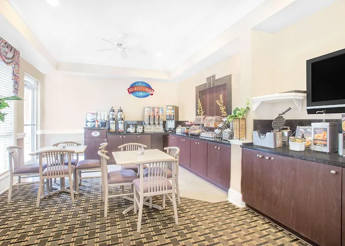 Baymont By Wyndham Crestview