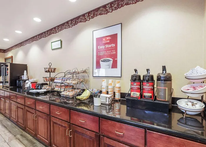 Econo Lodge Inn & Suites Marianna South