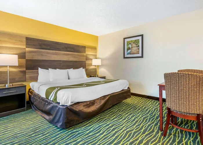 Quality Inn & Suites Leesburg Chain Of Lakes
