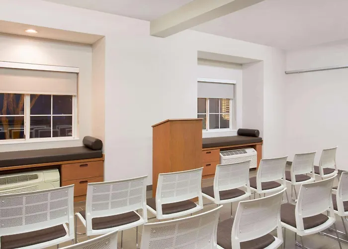 Microtel Inn & Suites Leesburg