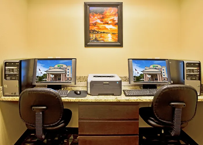 Holiday Inn Express Crystal River By Ihg