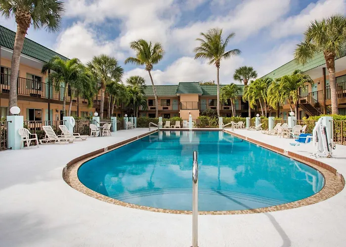 Super 8 By Wyndham North Palm Beach