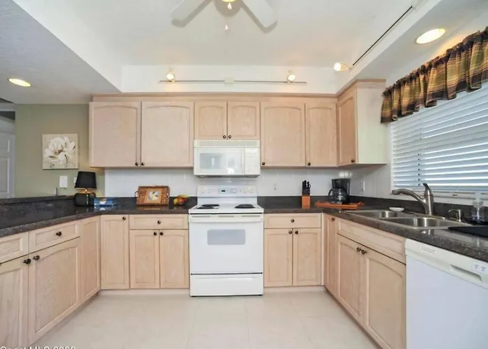 Lovely & Cozy 3 Bedroom With Pool