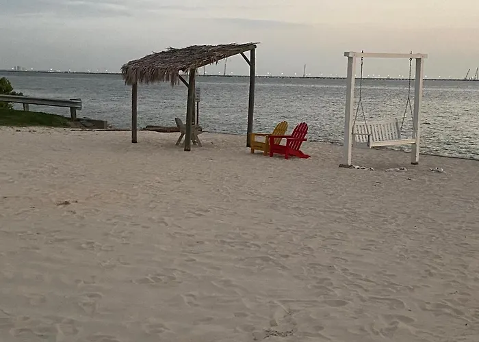 Amazing Waterfront Views Resort, Enjoy Heated Pool & Sunset!