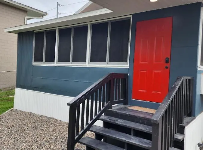 Lovely One Bedroom Home/ Guest House