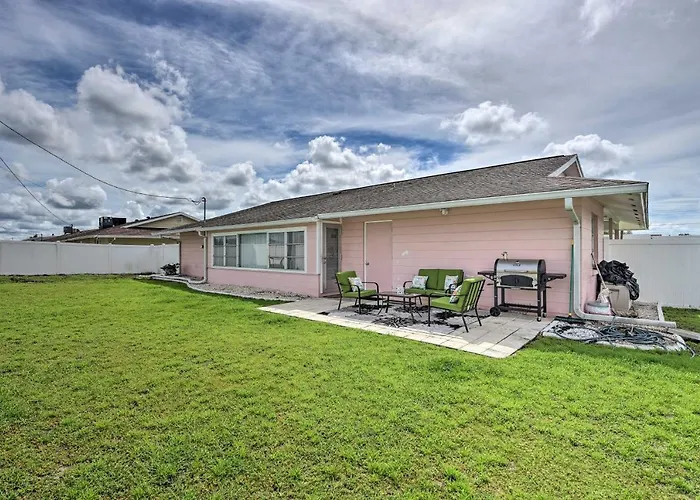 Pool Access: Ranch-Style House In Sun City Center
