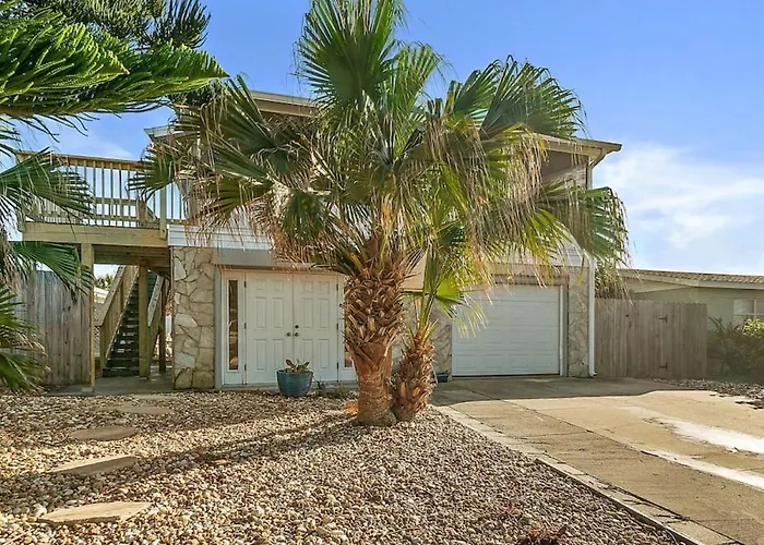 Flip Flop Bungalow With Pool