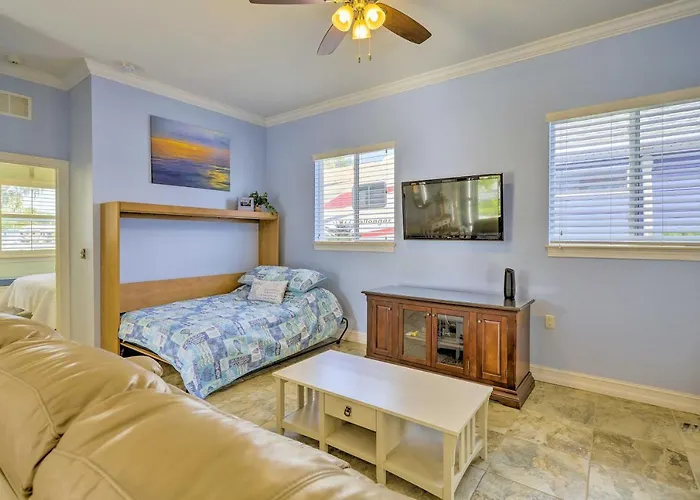 'The Shell House' In Titusville: Pool, Golf Access