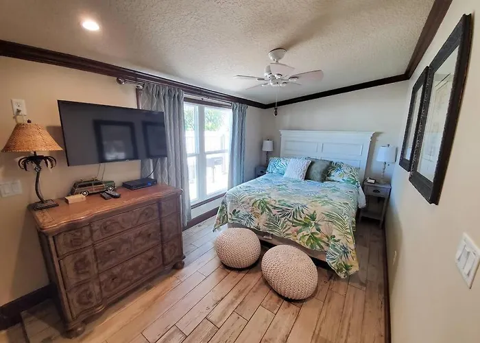 Hawaiian Cottage - Heated Pool Walk To The Beach