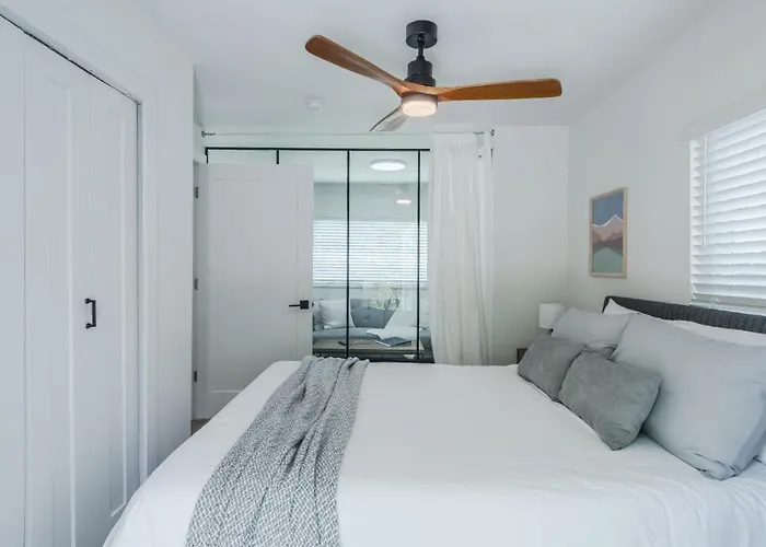 Luxury Tiny Home 2 Miles From Downtown Orlando