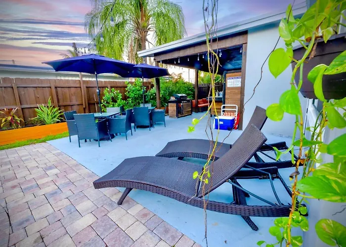 Private Heated Pool Oasis Pet-Friendly Retreat Short Or Long Stays Sleeps 2-8 Ppl