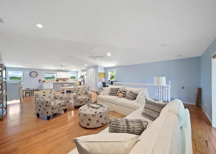 Jensen Beach Pool Home W/ Guest Suite