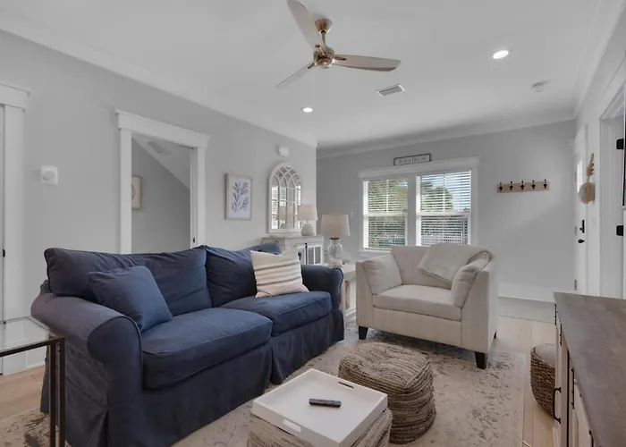 Golf Cart, 3 King Beds, Covered Rooftop Area, Half Mile To Beach!