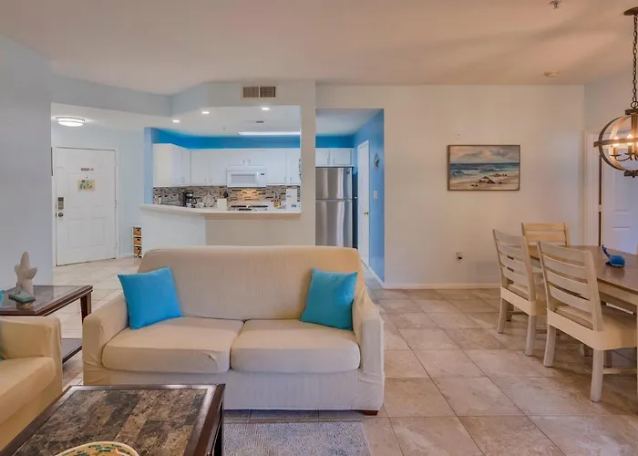 NEW 2bed2bath condo - CLEARWATER BEACH - FREE Wi-Fi&Parking