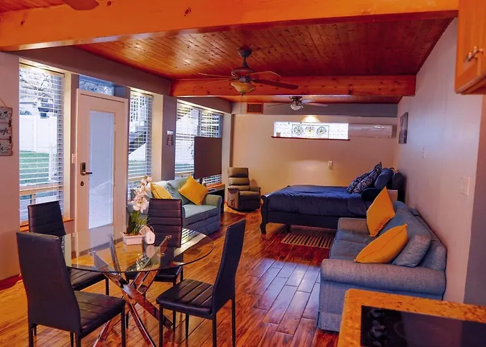 281 W Citrus