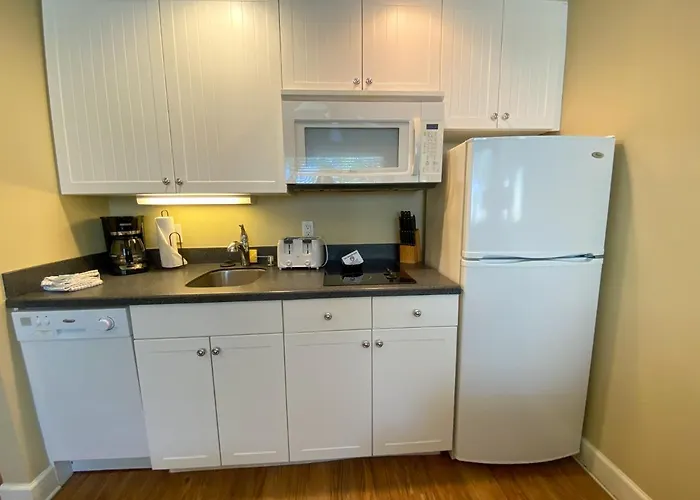 Harbour House At The Inn Unit 211 Condo
