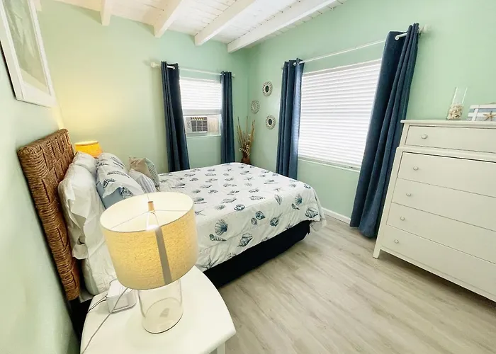 Cozy Canaveral Cottages