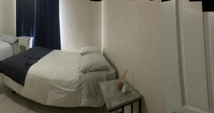 3 Bedroom Villa In Hollywood Beach