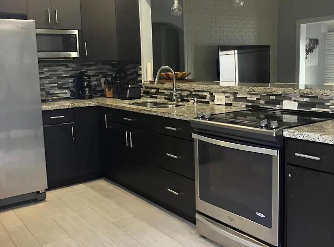 3 Bedroom Villa In Hollywood Beach