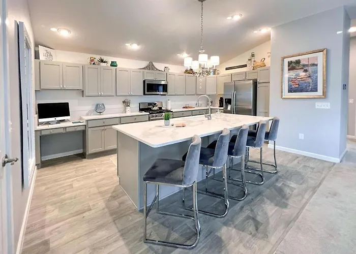 Beautiful Upgraded Patio Villa In The Villages Of Marsh Bend