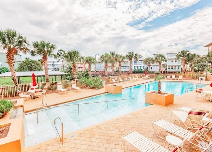 Poolside Condo At Waterside