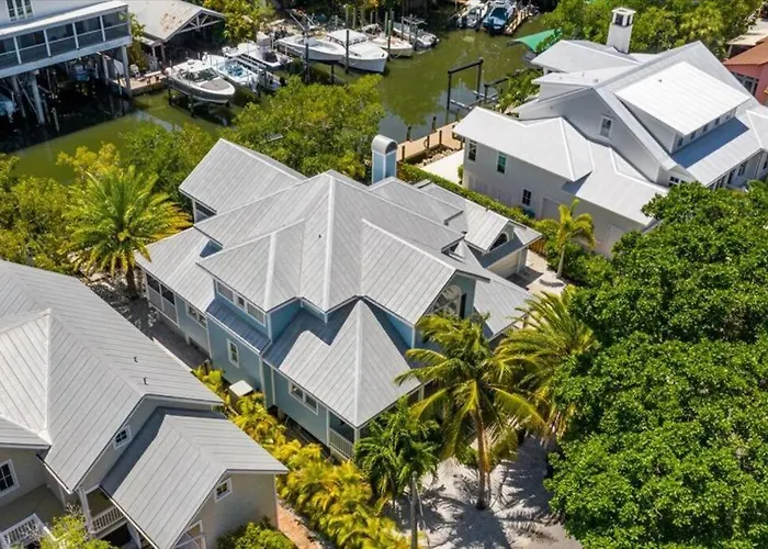 Grande Canal - Captivating 3 Bedroom Retreat