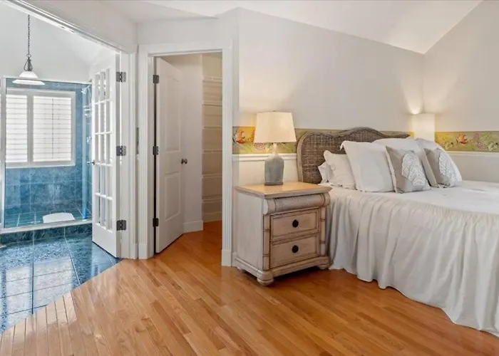 Grande Canal - Captivating 3 Bedroom Retreat