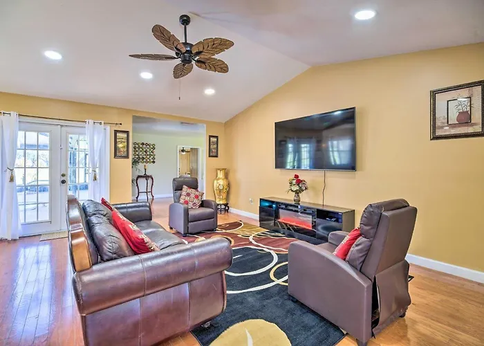 Lanai, Pool & Gas Grill: Sebring Retreat!