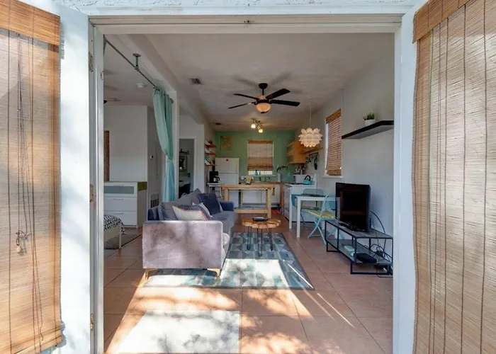 Spanish Bungalow Guest House
