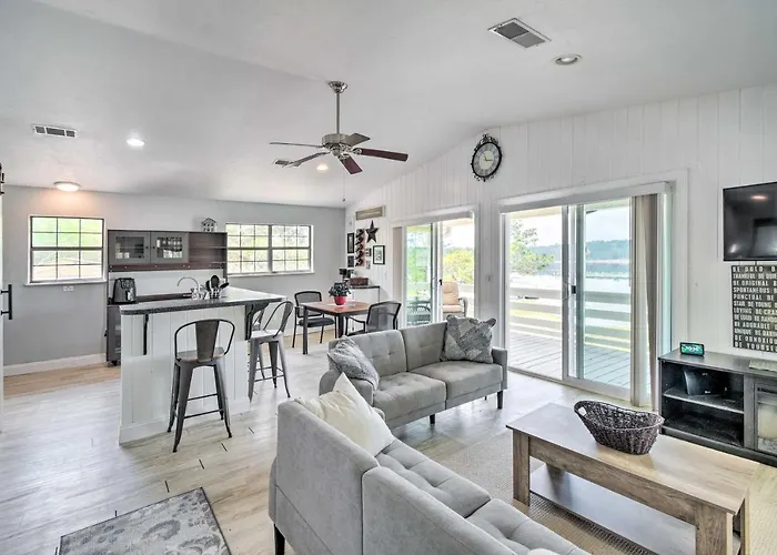 Hawthorne Hideaway W/ Waterfront Fire Pit!
