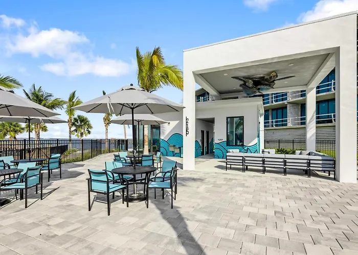 Harbor Island Beach Club, Homes By Villatel