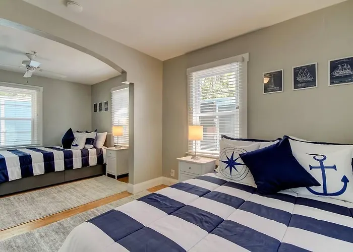 Rare- Downtown 2 Bedroom! Family Friendly!