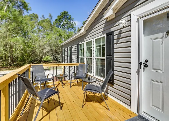 Charming Perry Home ~ 2 Mi To The Gulf!